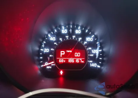 2014 Kia Soul z USA, uszkodzony, nr VIN KNDJN2A23E7709909